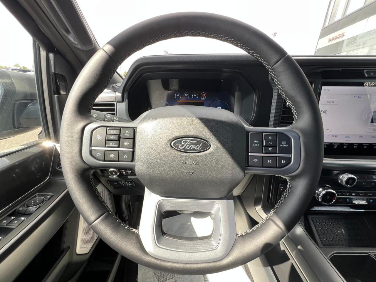 FORD F150 Supercrew LARIAT Black Package V8 5.0L