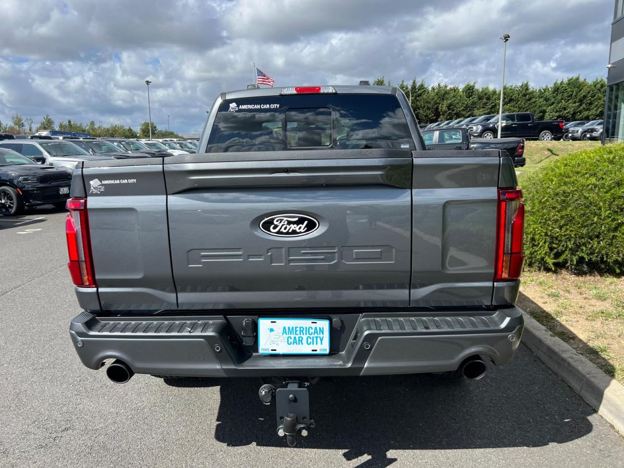 FORD F150 Supercrew LARIAT Black Package V8 5.0L