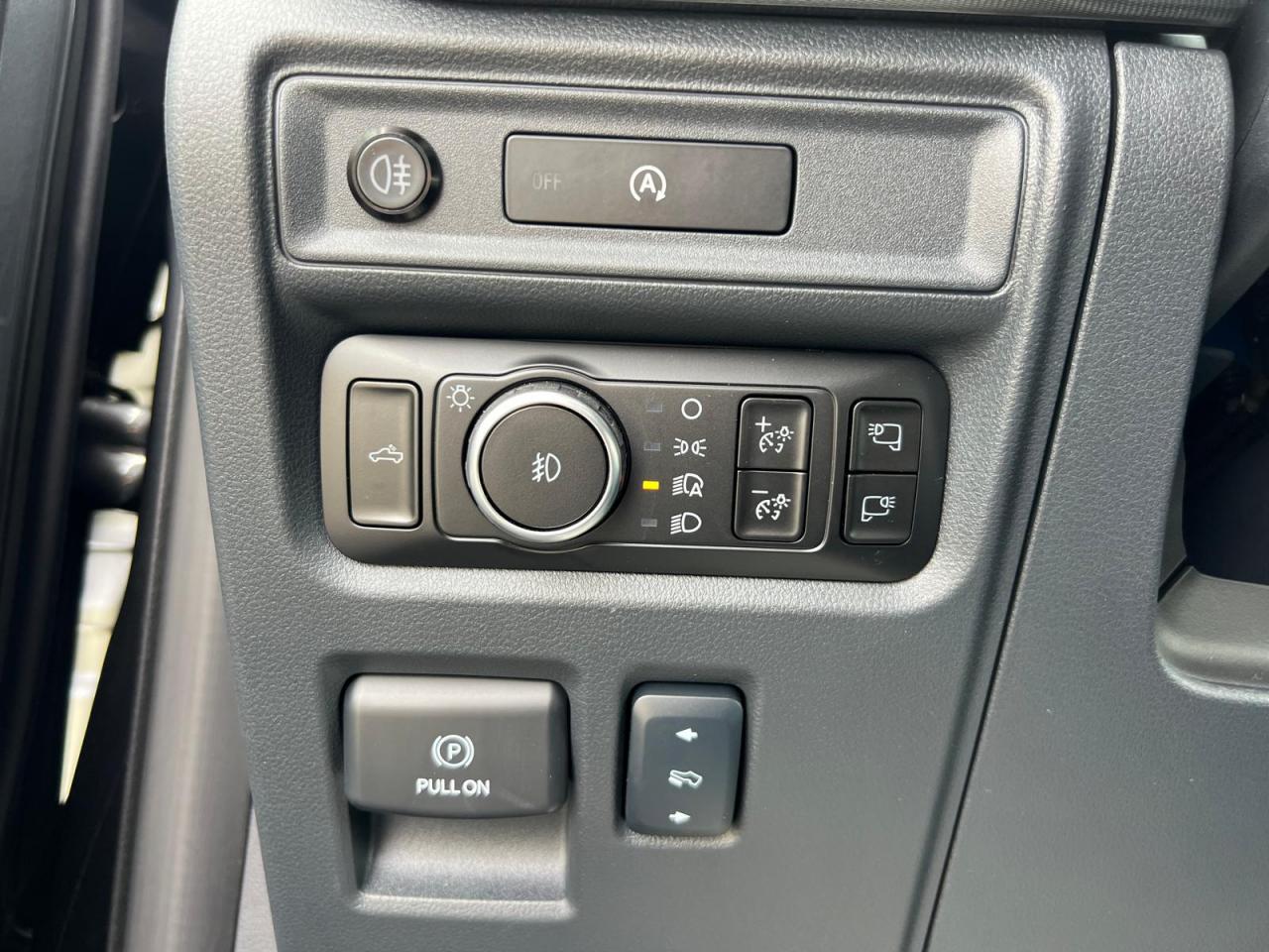 FORD F150 Supercrew LARIAT Black Package V8 5.0L