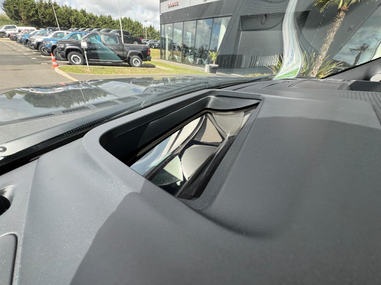 FORD F150 Supercrew LARIAT Black Package V8 5.0L