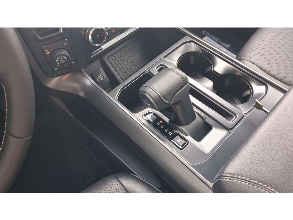 FORD F150 Supercrew LARIAT Black Package V8 5.0L