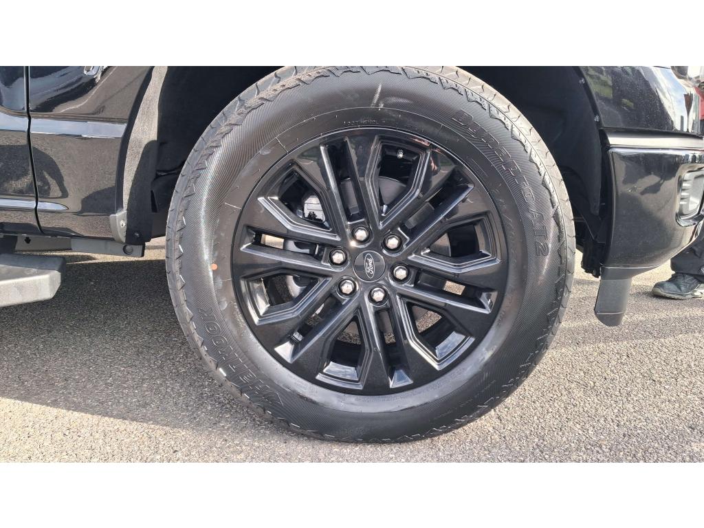 FORD F150 Supercrew LARIAT Black Package V8 5.0L