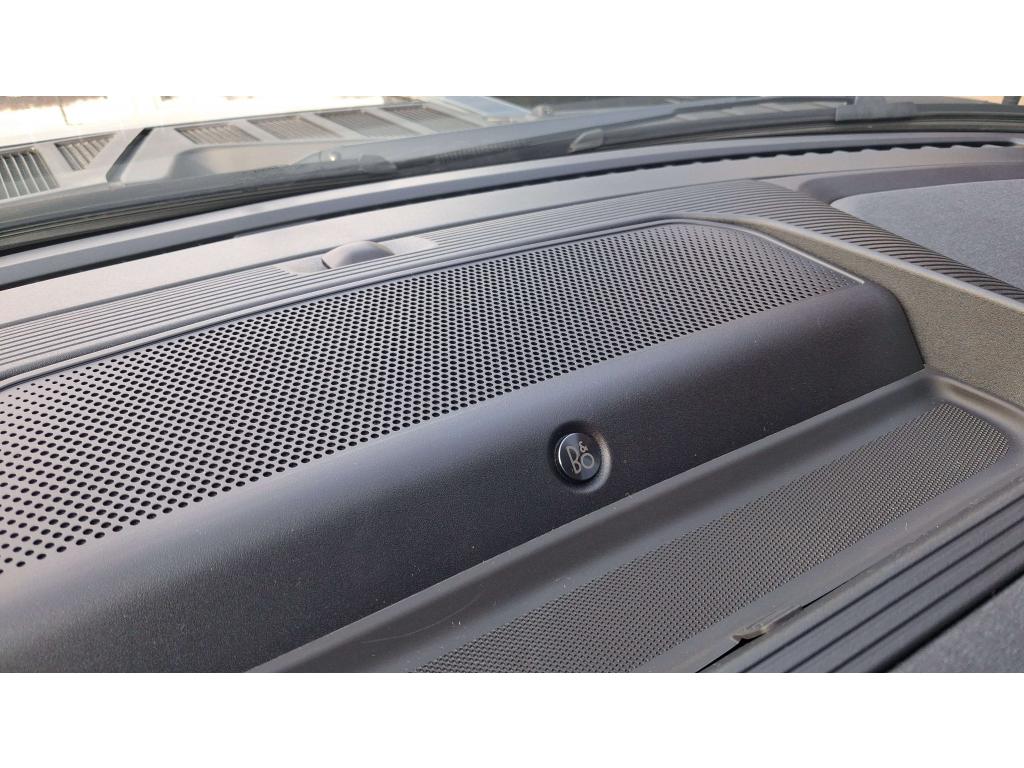 FORD F150 Supercrew LARIAT Black Package V8 5.0L