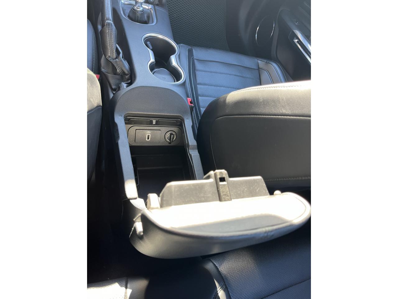 FORD MUSTANG BULLITT V8 5.0L - MAGNERIDE