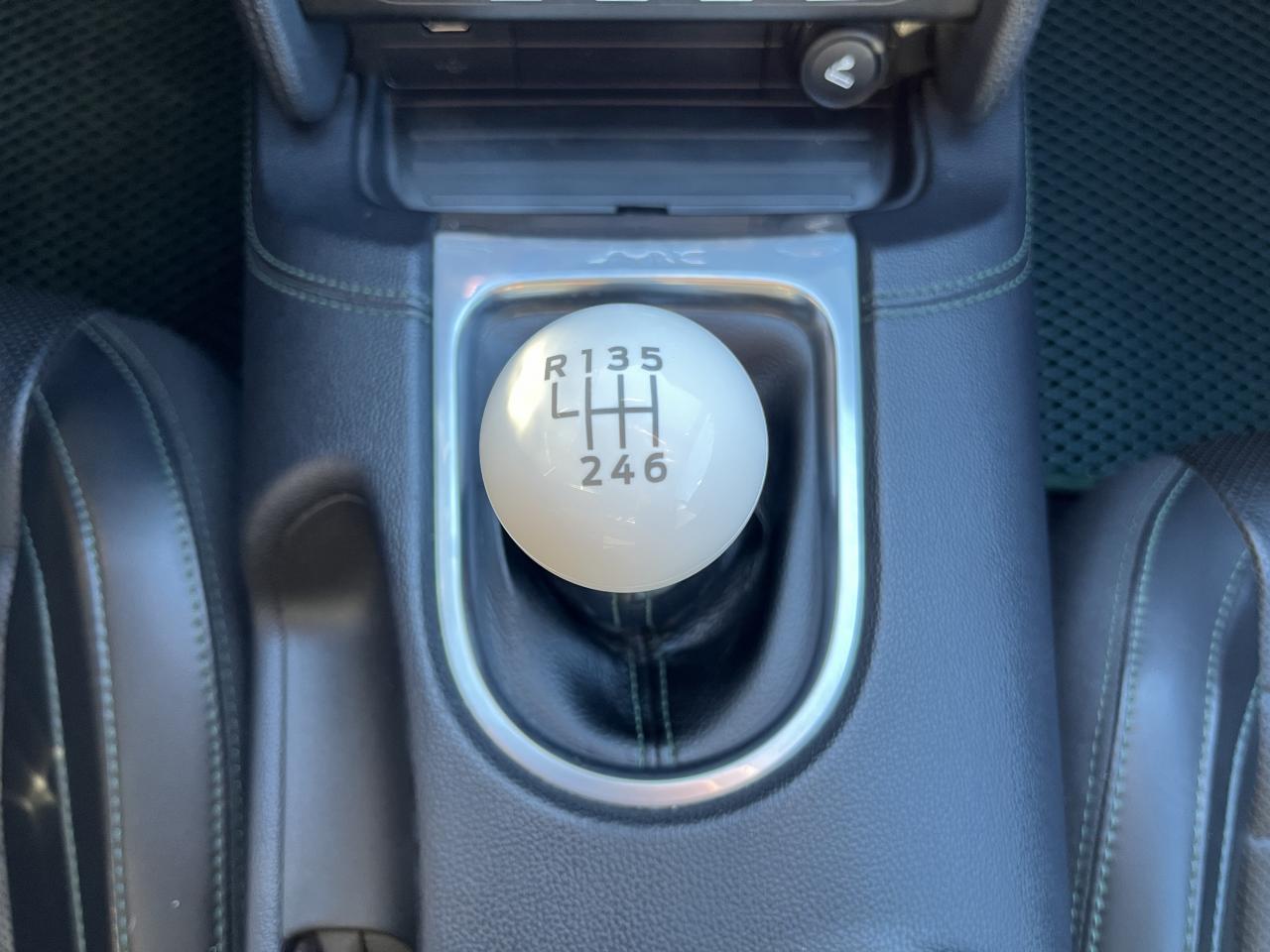 FORD MUSTANG BULLITT V8 5.0L - MAGNERIDE