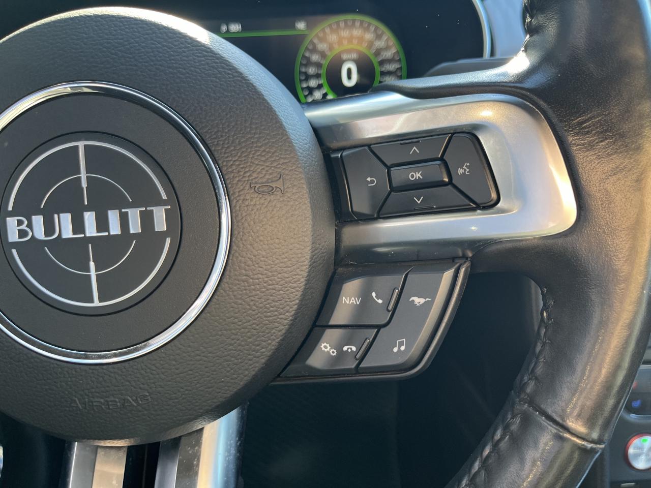 FORD MUSTANG BULLITT V8 5.0L - MAGNERIDE