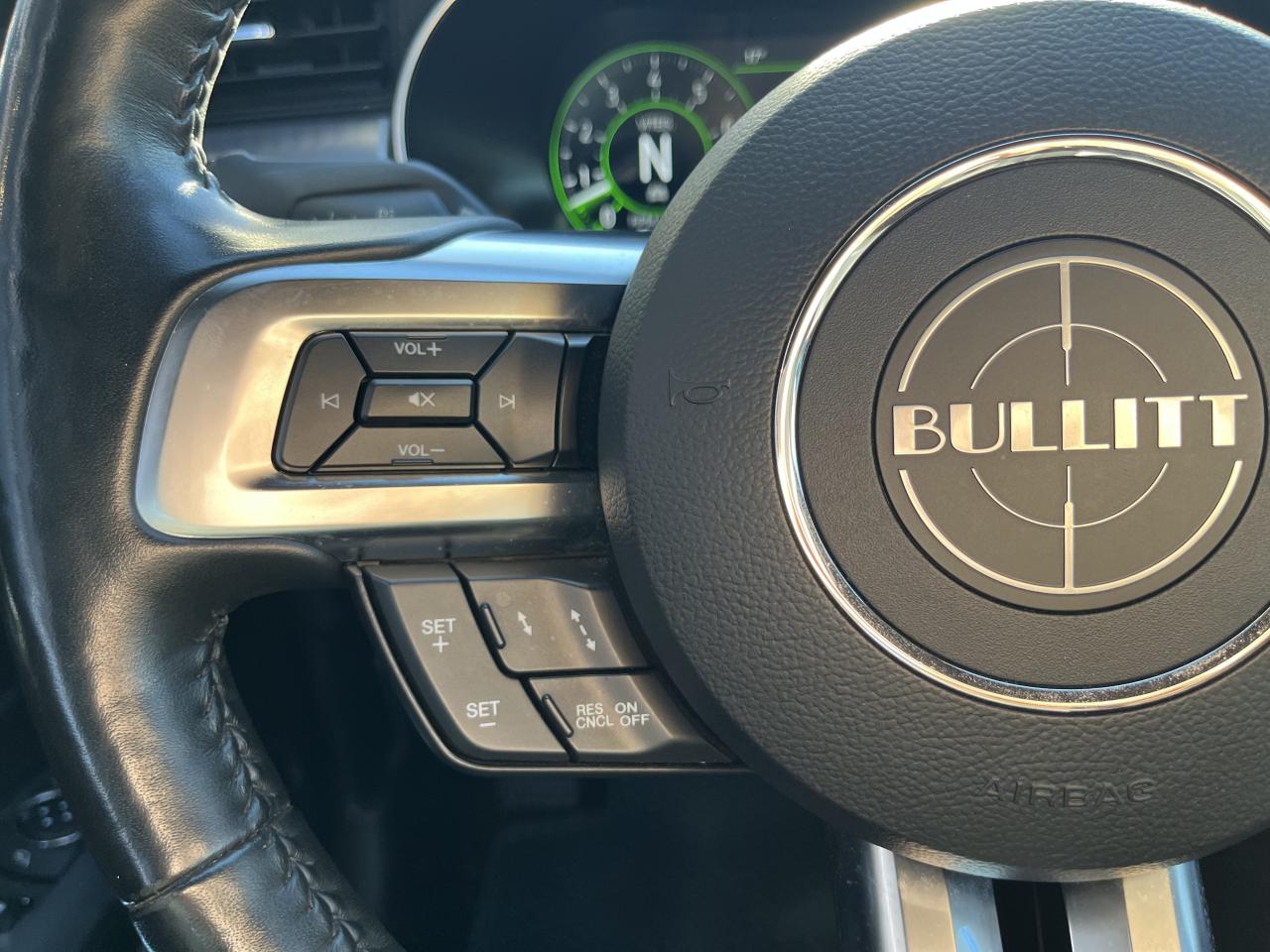 FORD MUSTANG BULLITT V8 5.0L - MAGNERIDE