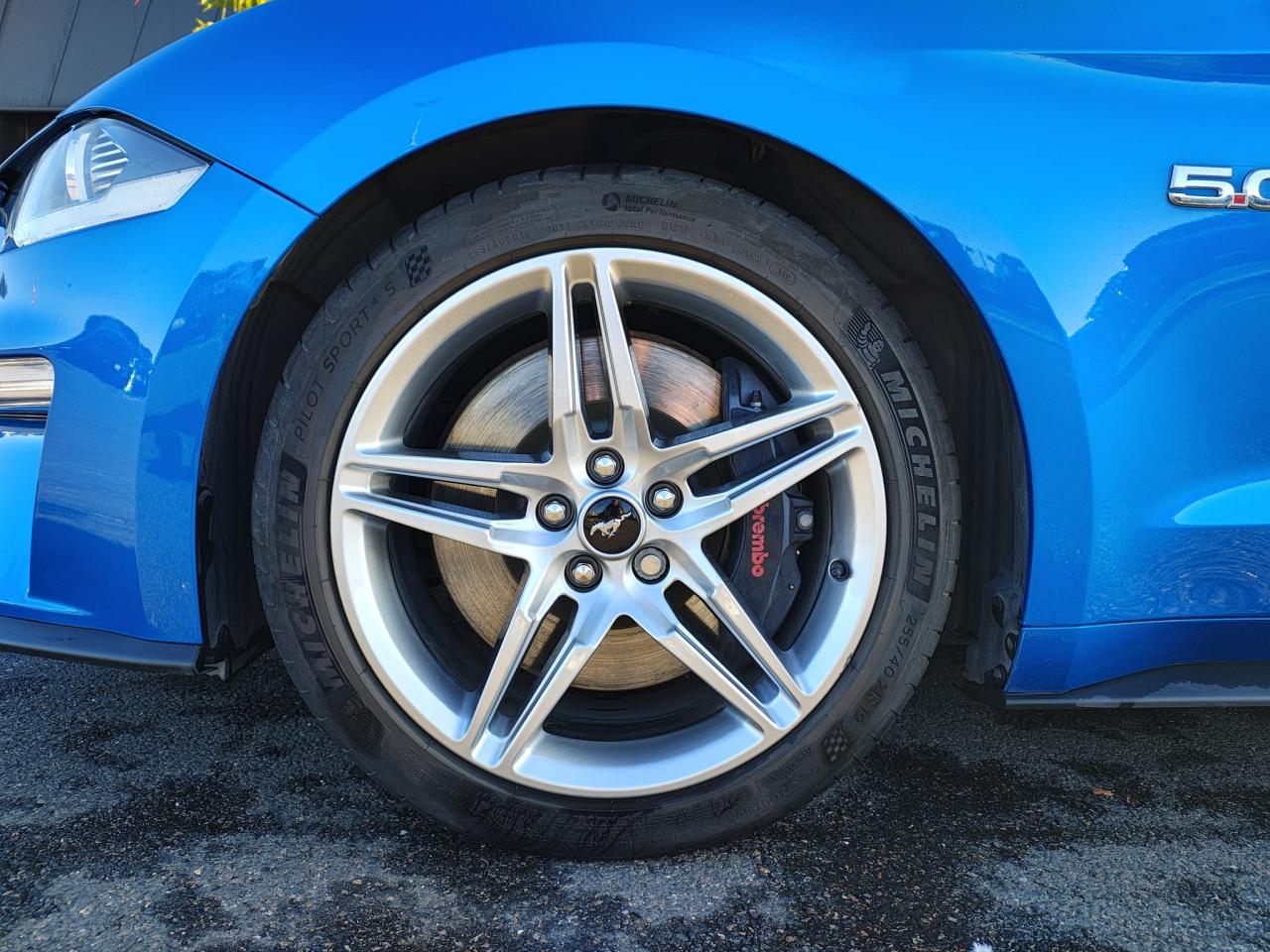 FORD MUSTANG GT FASTBACK 5.0L V8 450ch MAGNERIDE