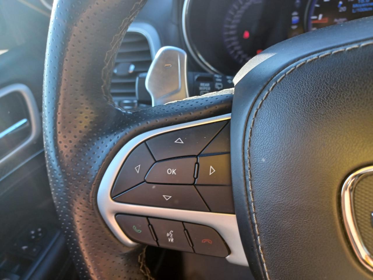 JEEP GRAND CHEROKEE TRACKHAWK v8 6.2L