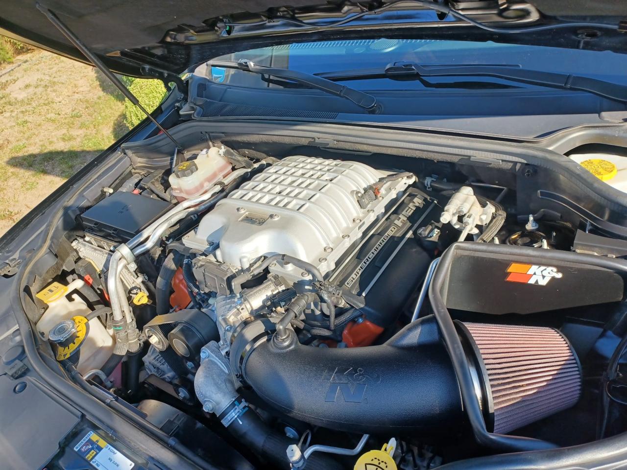 JEEP GRAND CHEROKEE TRACKHAWK v8 6.2L