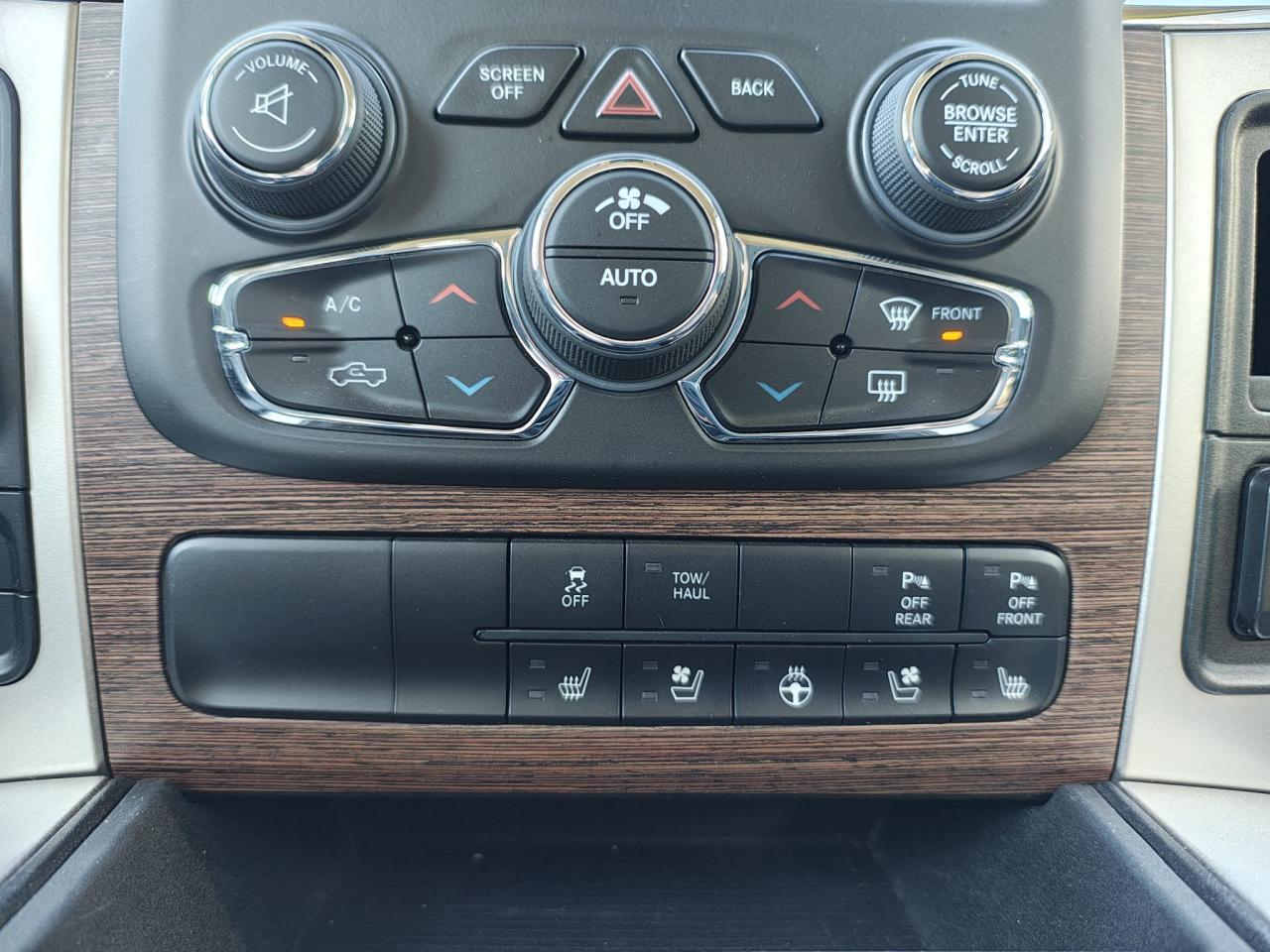 DODGE RAM 1500 CREW LARAMIE CLASSIC GPL
