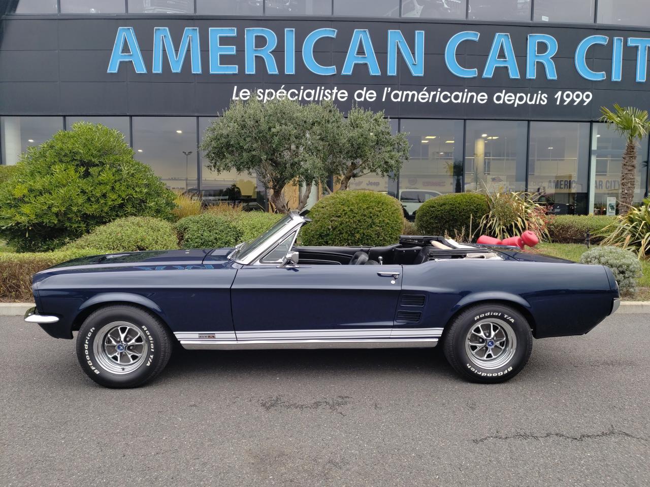 FORD MUSTANG 390 GTA cabriolet