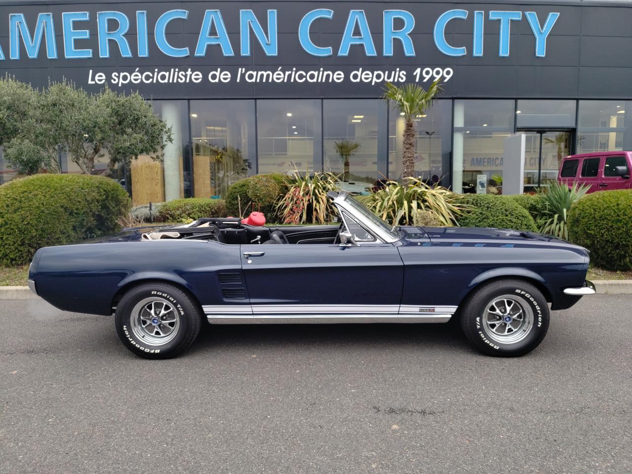 FORD MUSTANG 390 GTA cabriolet