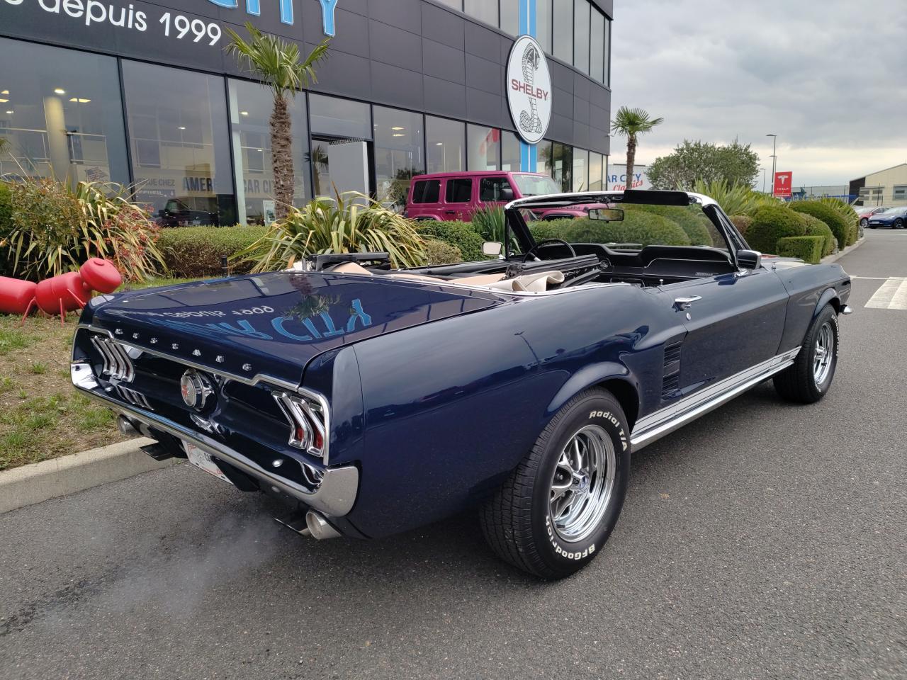 FORD MUSTANG 390 GTA cabriolet