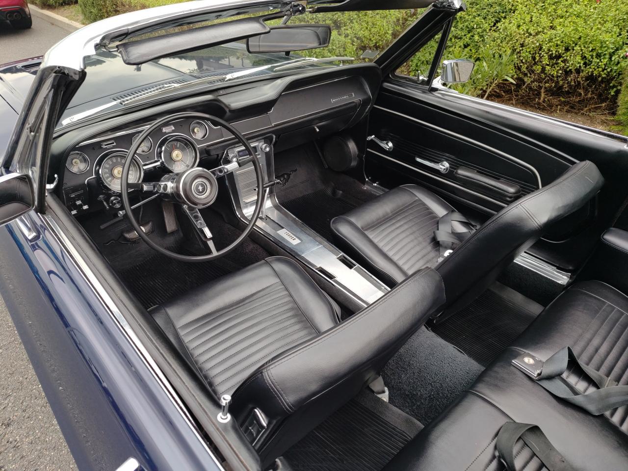 FORD MUSTANG 390 GTA cabriolet