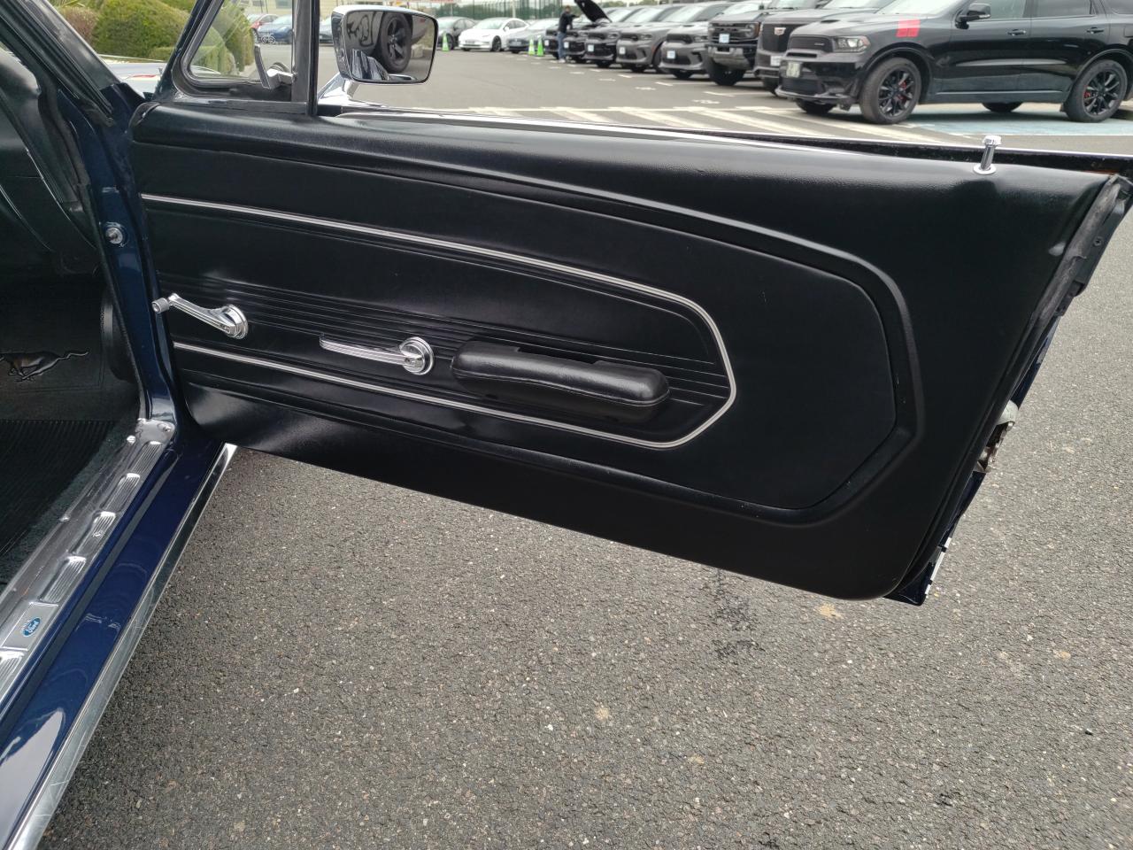 FORD MUSTANG 390 GTA cabriolet