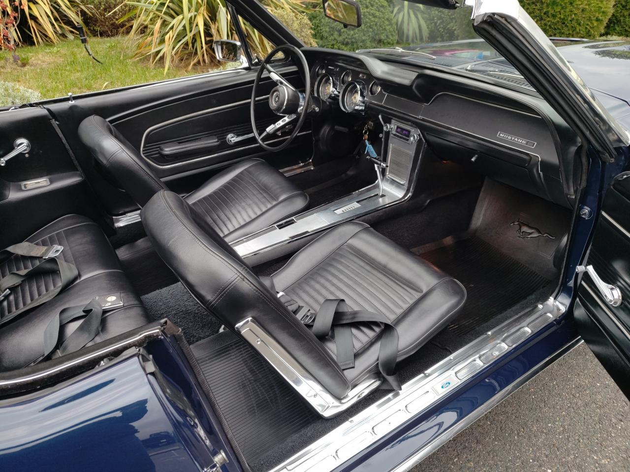 FORD MUSTANG 390 GTA cabriolet