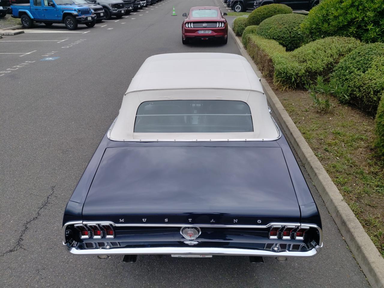 FORD MUSTANG 390 GTA cabriolet