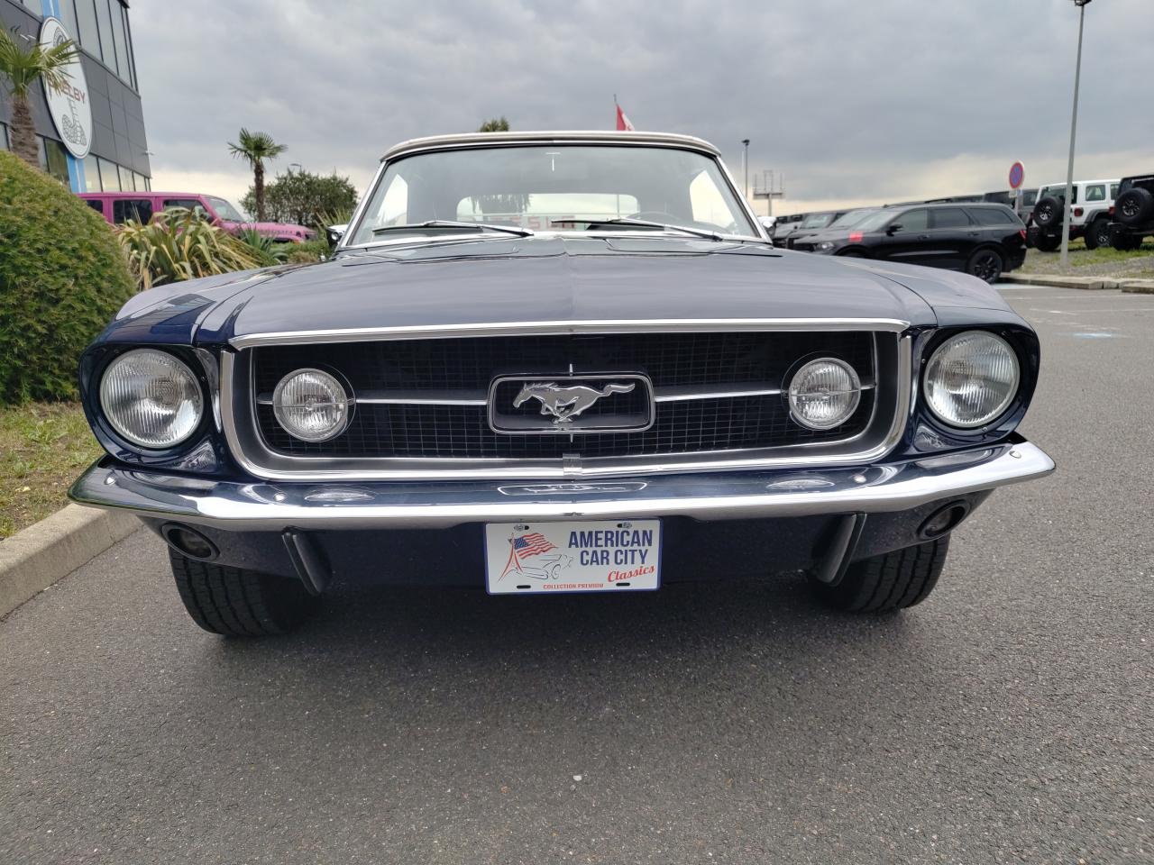 FORD MUSTANG 390 GTA cabriolet