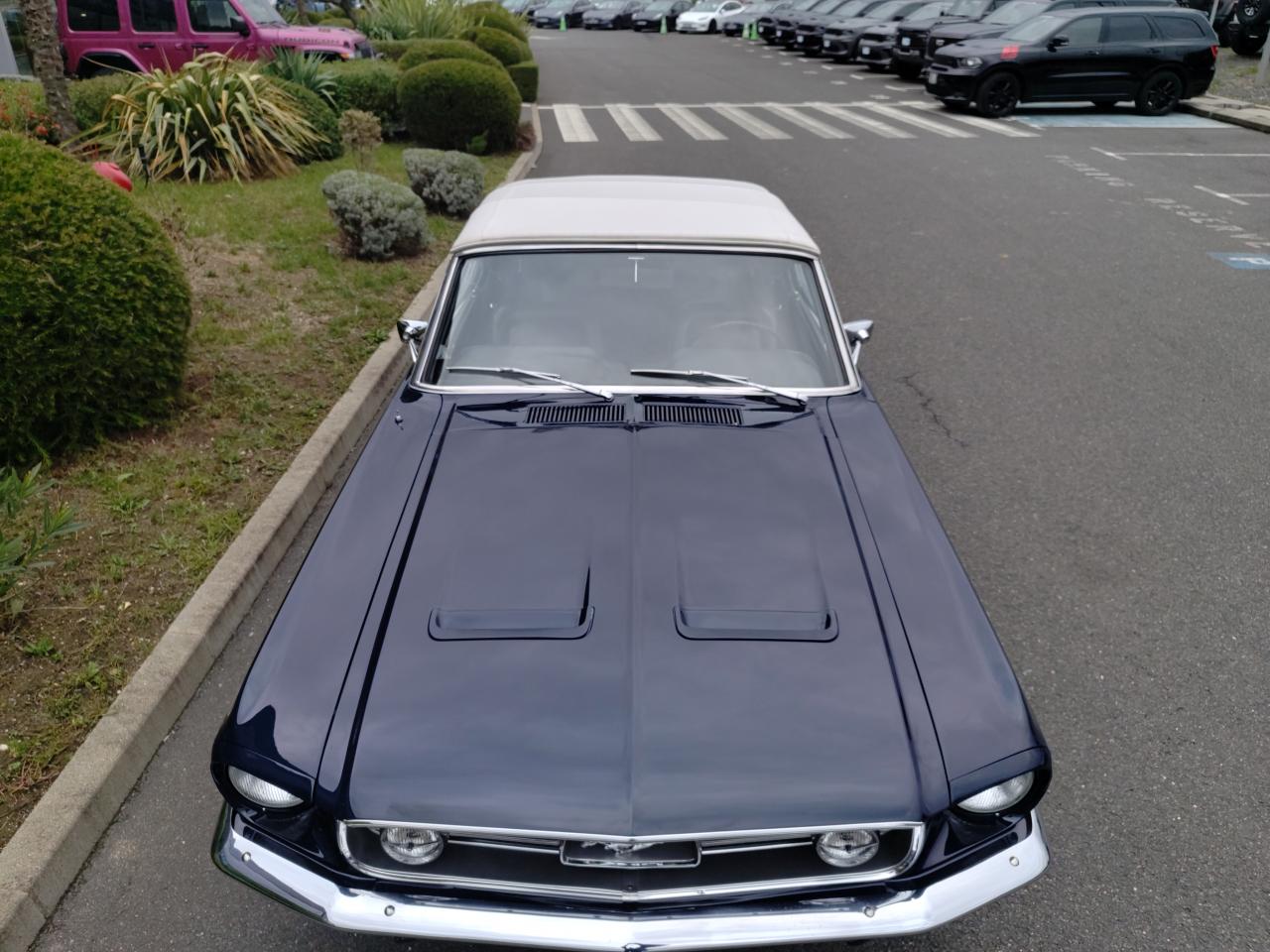 FORD MUSTANG 390 GTA cabriolet