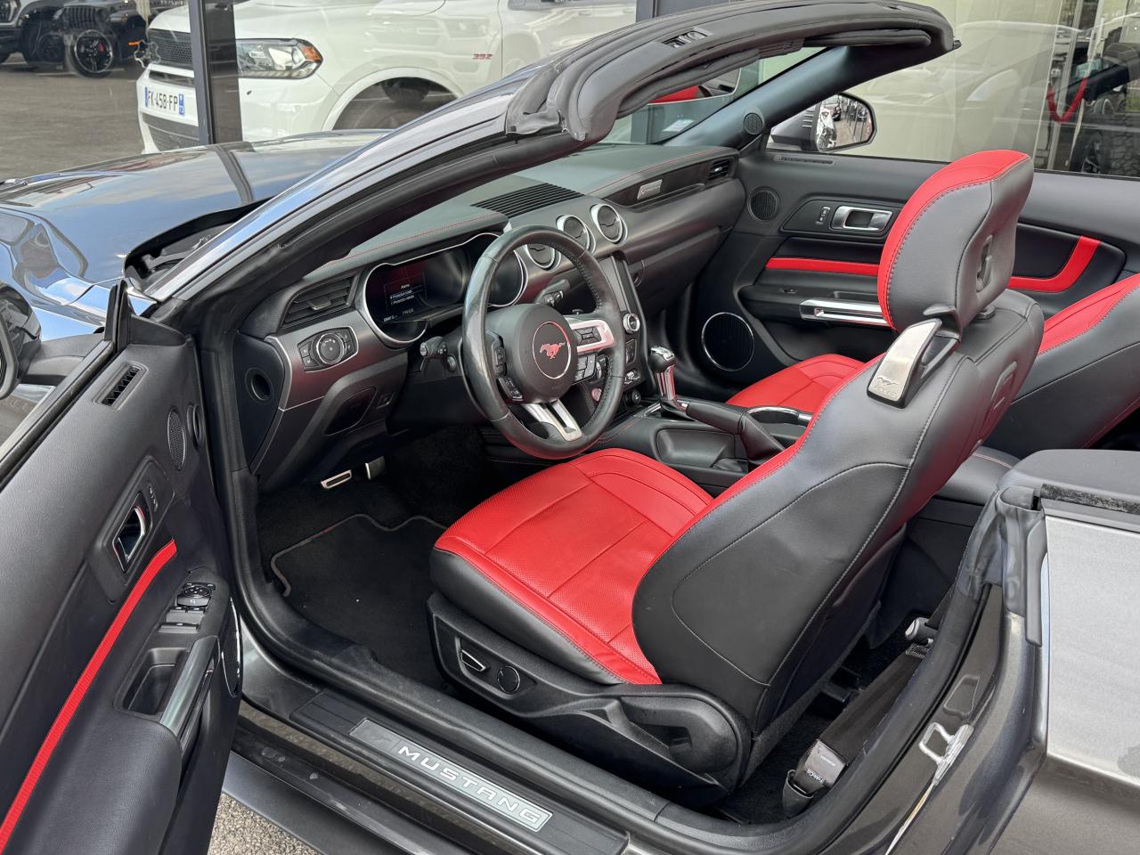 FORD MUSTANG GT CABRIOLET V8 5.0L - PAS DE MALUS