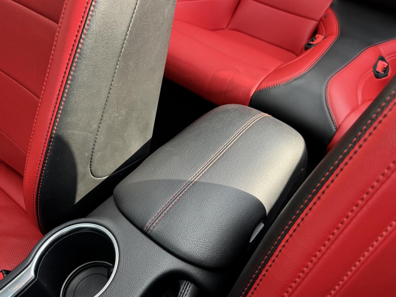 FORD MUSTANG GT CABRIOLET V8 5.0L - PAS DE MALUS