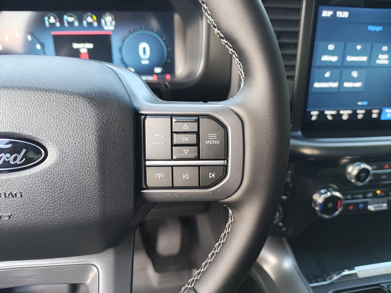 FORD F150 Supercrew LARIAT Black Package V8 5.0L