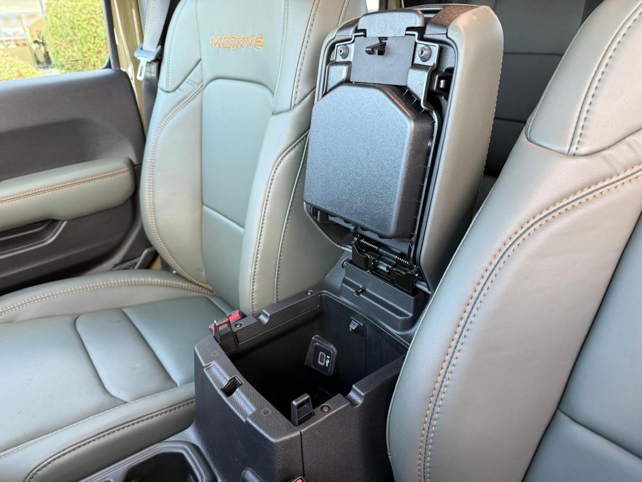 JEEP GLADIATOR V6 3.6L MOJAVE X