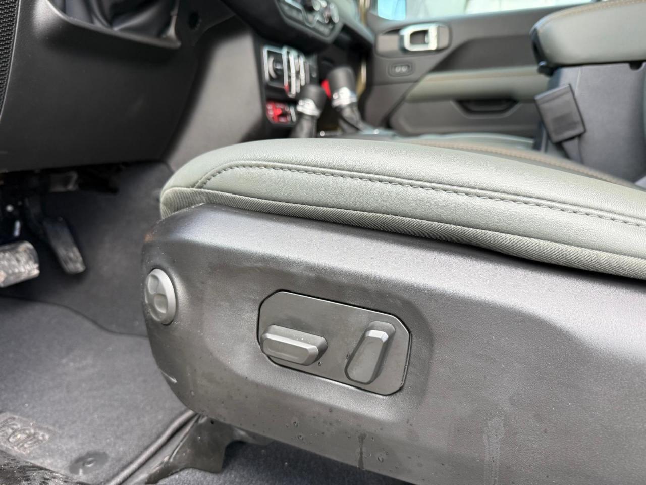 JEEP GLADIATOR V6 3.6L MOJAVE X