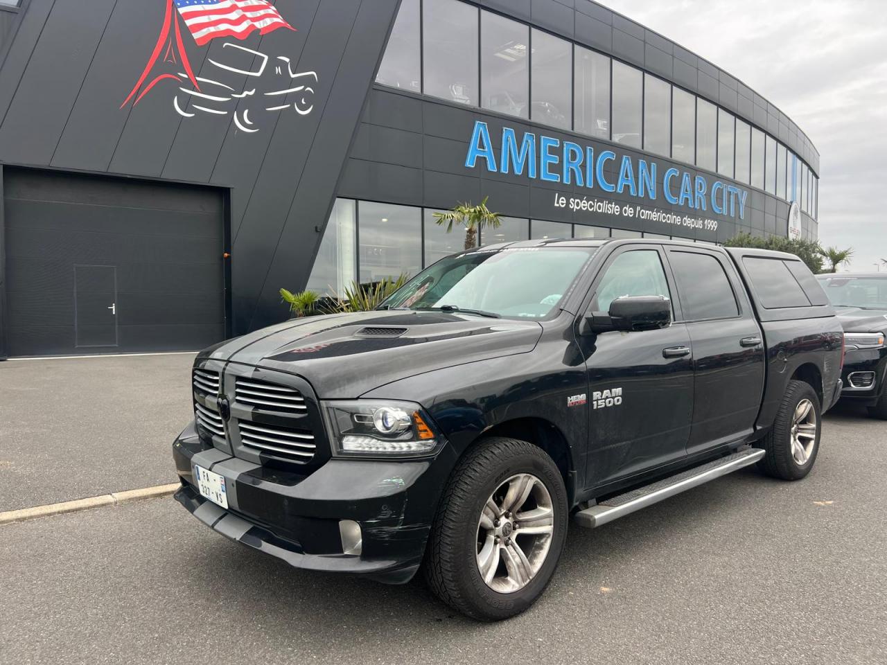DODGE RAM 1500 CREW SPORT V8 HEMI 5.7L AIR - VENTE A MARCHAND