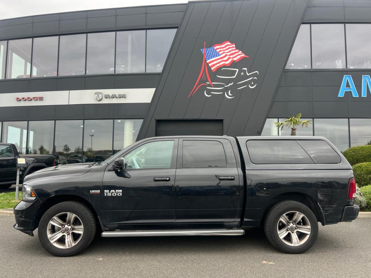 DODGE RAM 1500 CREW SPORT V8 HEMI 5.7L AIR - VENTE A MARCHAND