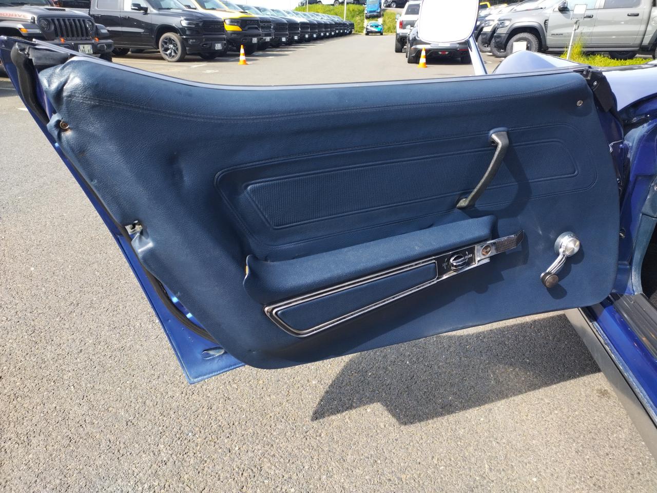 CHEVROLET CORVETTE V8 350, boite manuelle 4