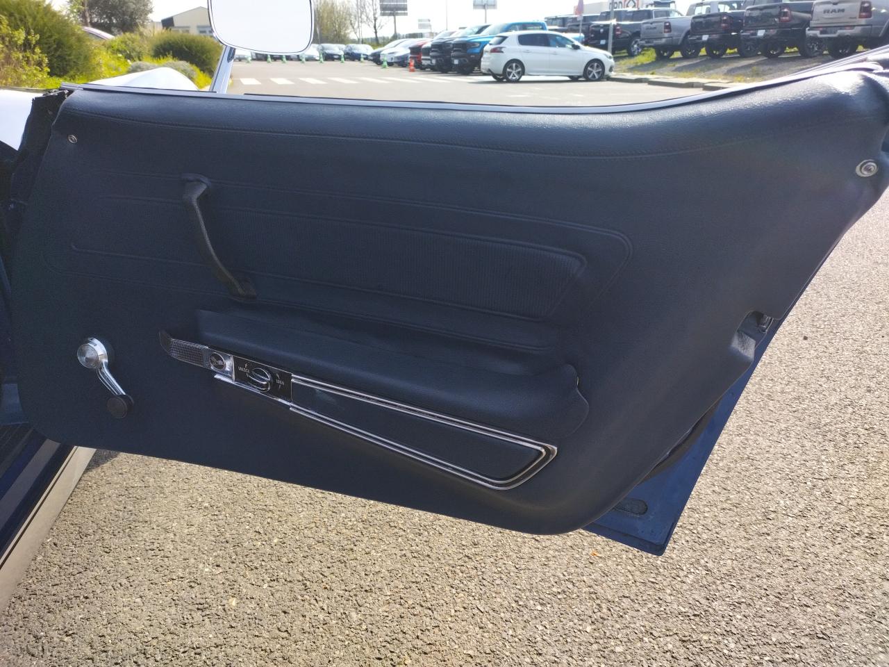 CHEVROLET CORVETTE V8 350, boite manuelle 4