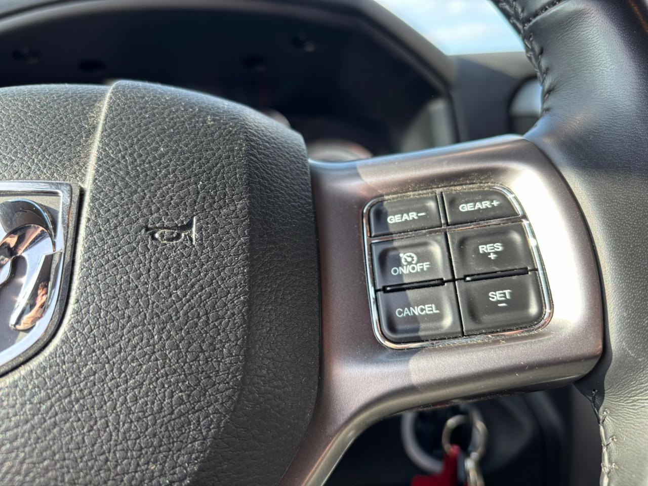 DODGE RAM 1500 CREW SLT CLASSIC BLACK PACKAGE GPL