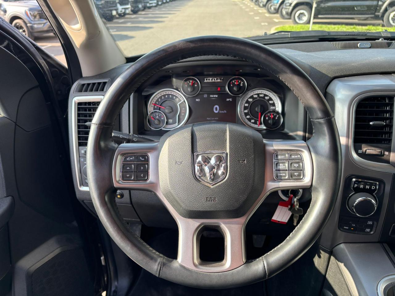 DODGE RAM 1500 CREW SLT CLASSIC BLACK PACKAGE GPL