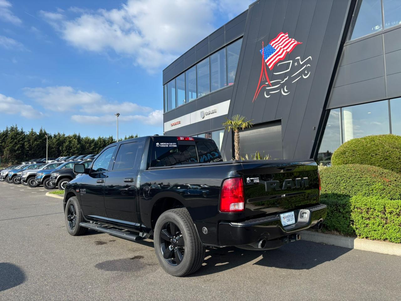 DODGE RAM 1500 CREW SLT CLASSIC BLACK PACKAGE GPL
