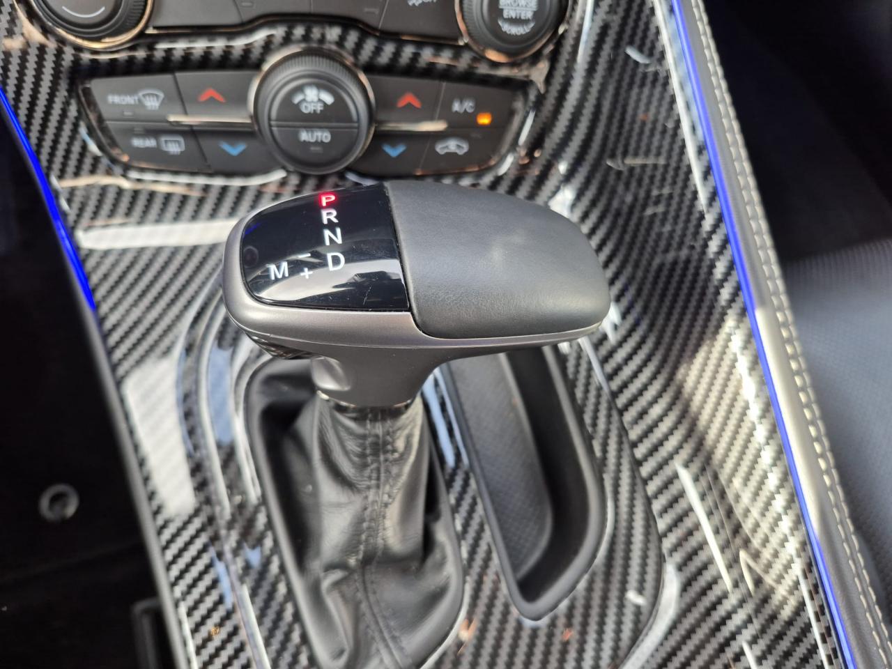 DODGE CHALLENGER SRT HELLCAT V8 6.2L 707hp