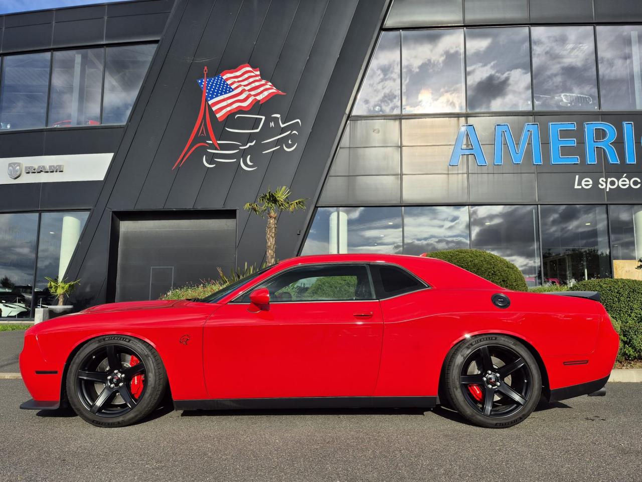 DODGE CHALLENGER SRT HELLCAT V8 6.2L 707hp