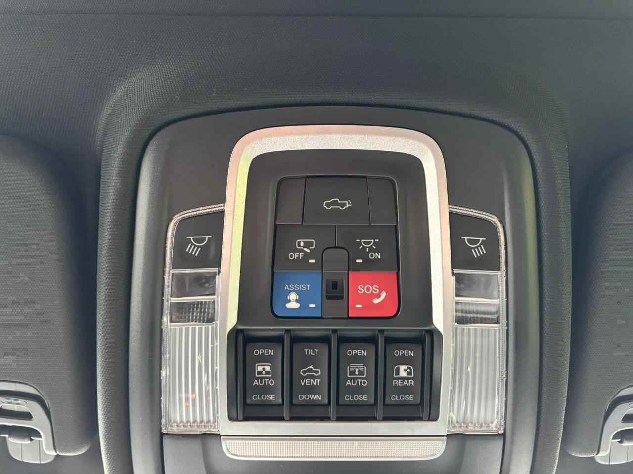 DODGE RAM 1500 CREW LIMITED BLACK PACKAGE RAMBOX HAYON MULTI