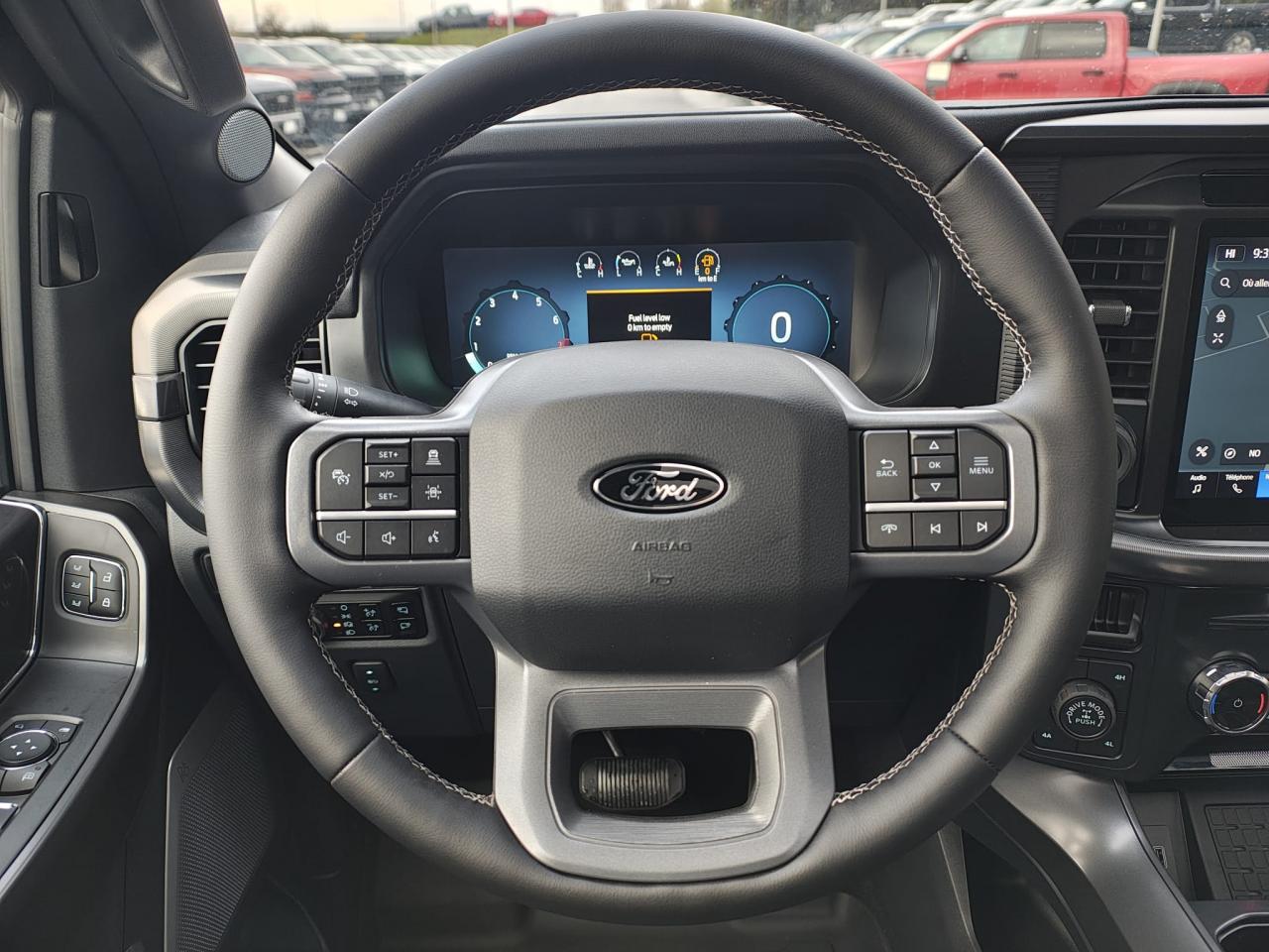 FORD F150 Supercrew LARIAT Black Package V8 5.0L