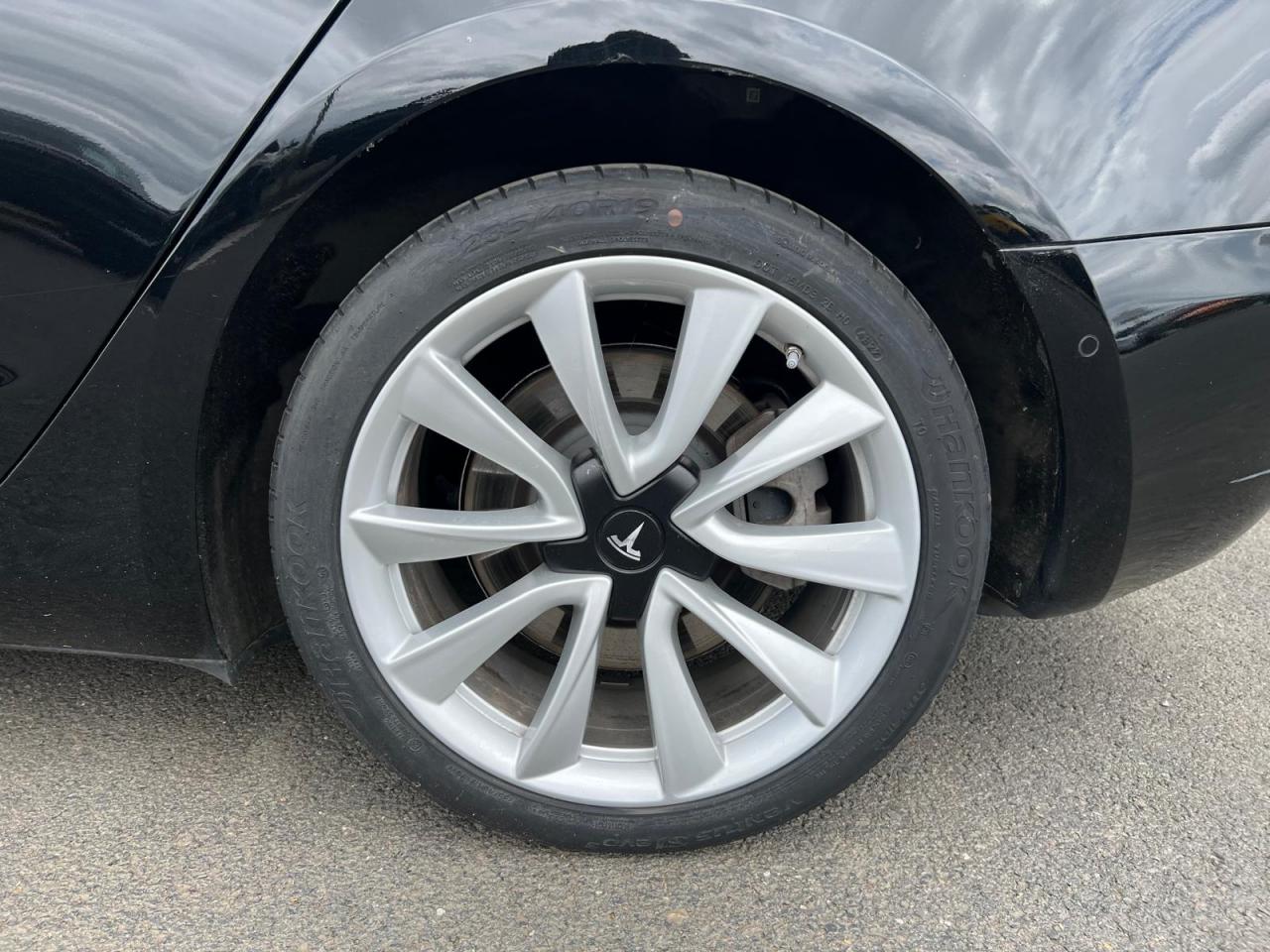 TESLA MODEL 3 Standard Plus RWD