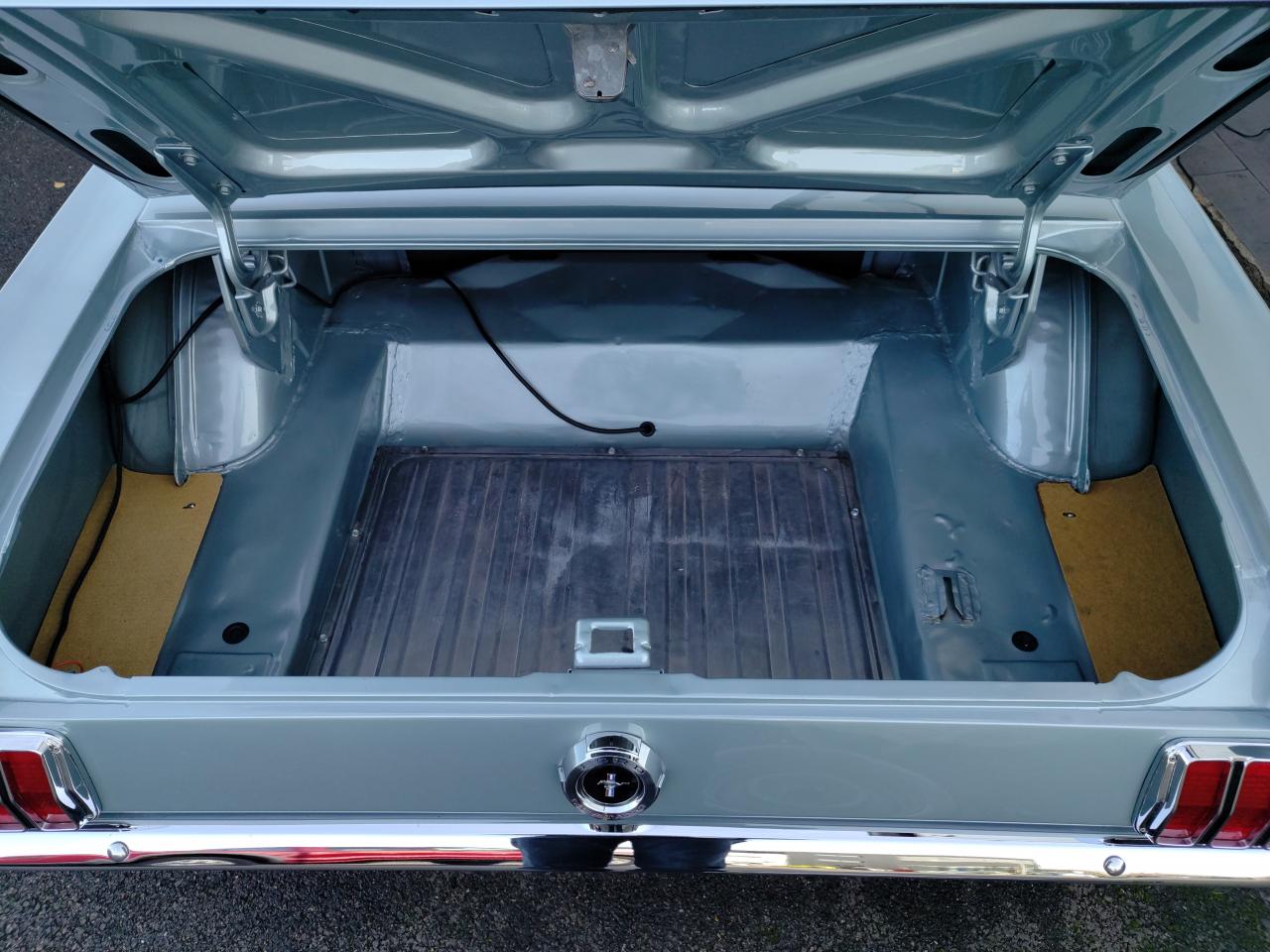 FORD MUSTANG 64 1/2 UNE DES TOUTES PREMIERES FABRIQUEES