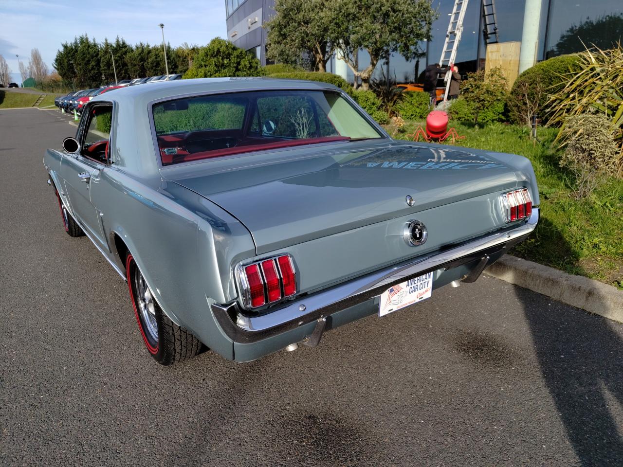 FORD MUSTANG 64 1/2 UNE DES TOUTES PREMIERES FABRIQUEES