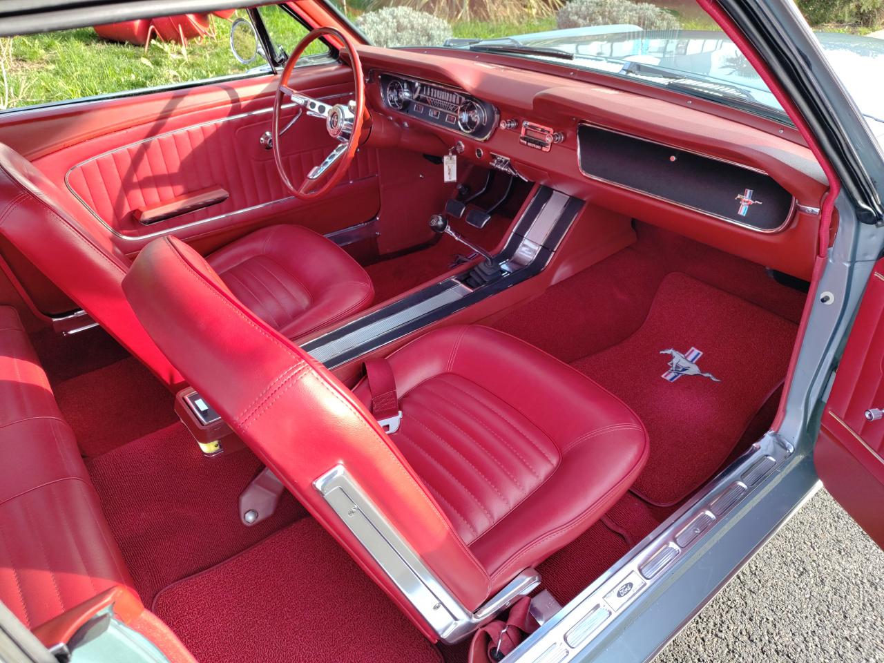 FORD MUSTANG 64 1/2 UNE DES TOUTES PREMIERES FABRIQUEES