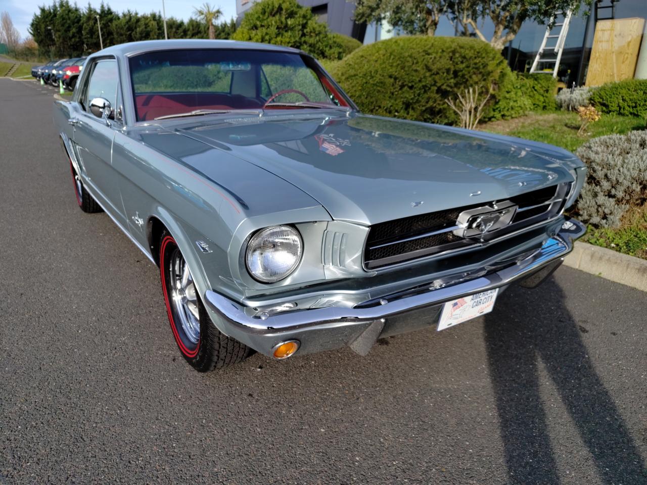 FORD MUSTANG 64 1/2 UNE DES TOUTES PREMIERES FABRIQUEES