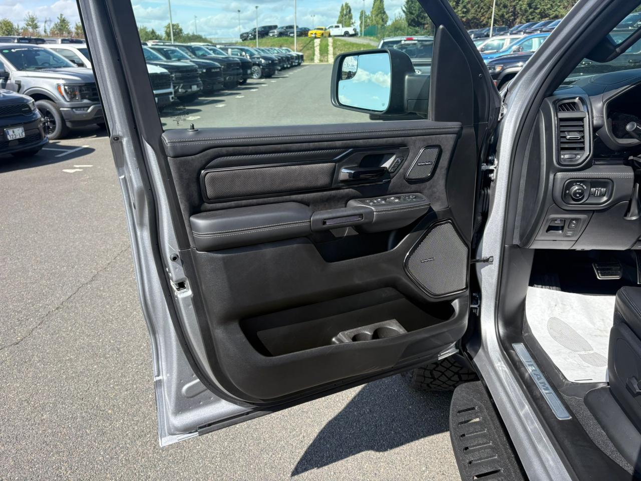 DODGE RAM RHO