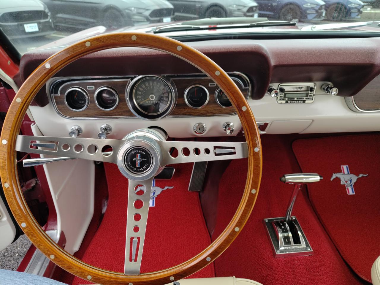 FORD MUSTANG COUPE code C intérieur Pony