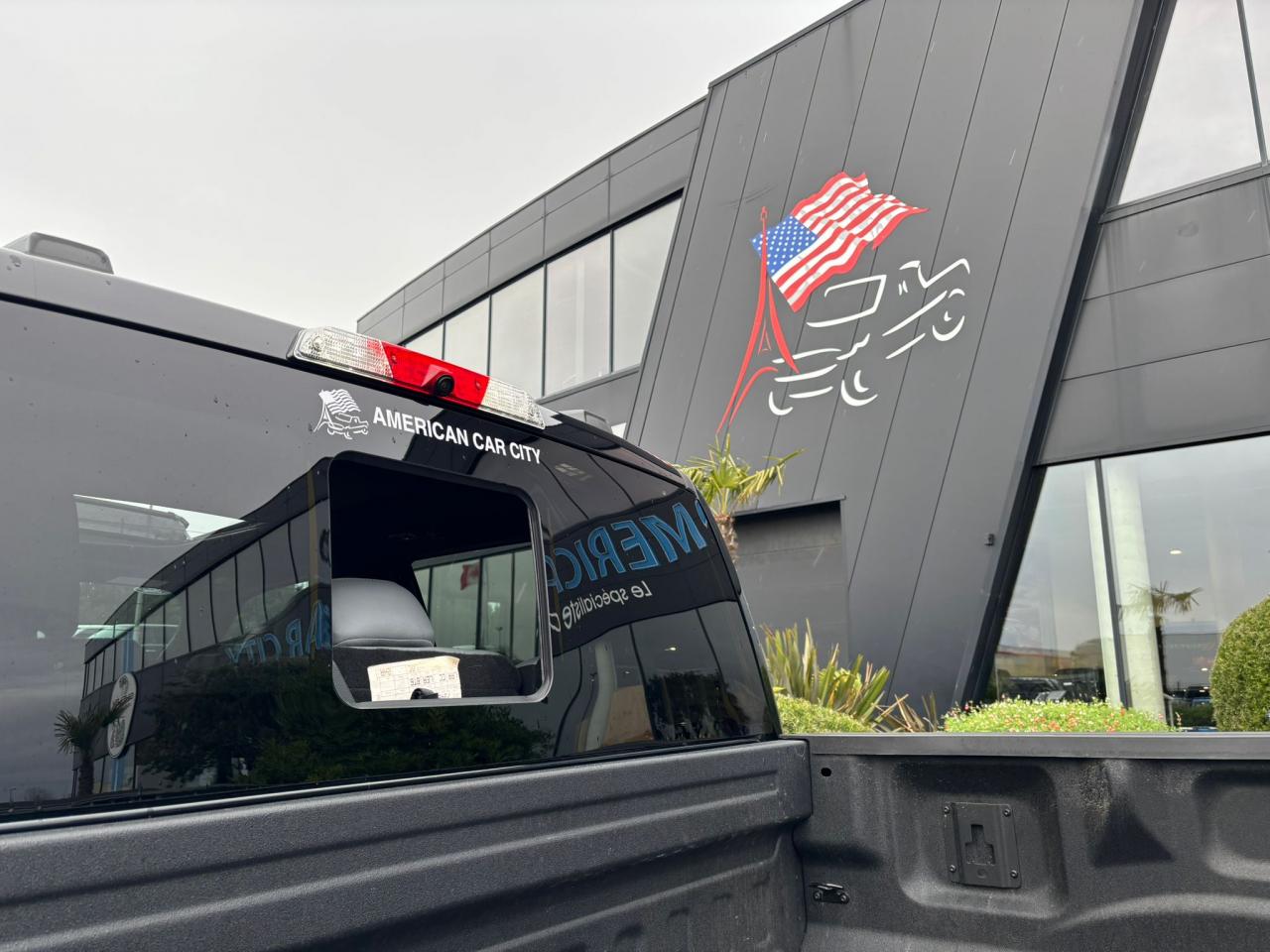 FORD F150 Lightning Lariat Extended-Range