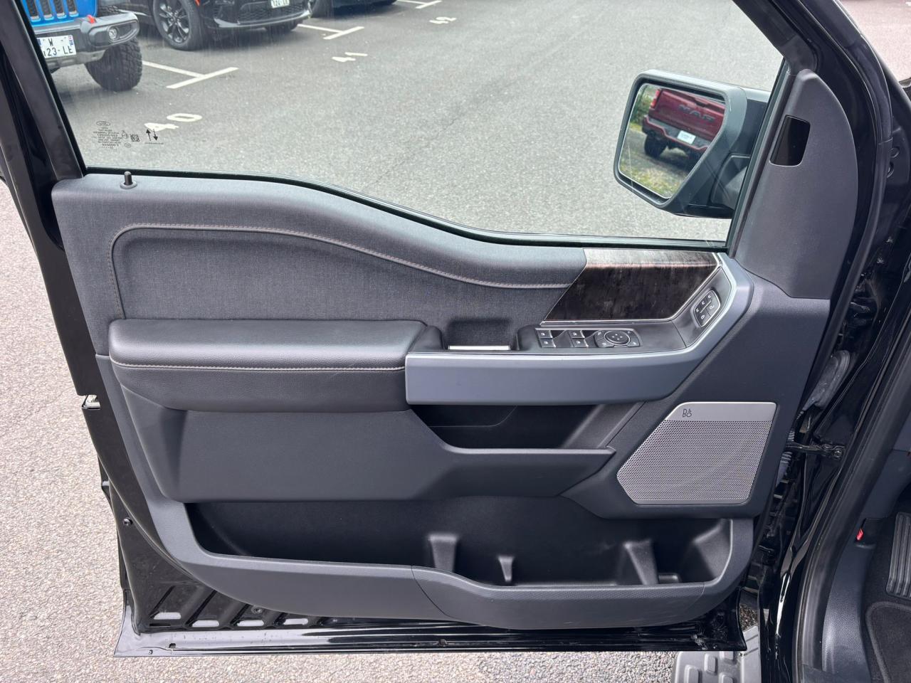 FORD F150 Lightning Lariat Extended-Range