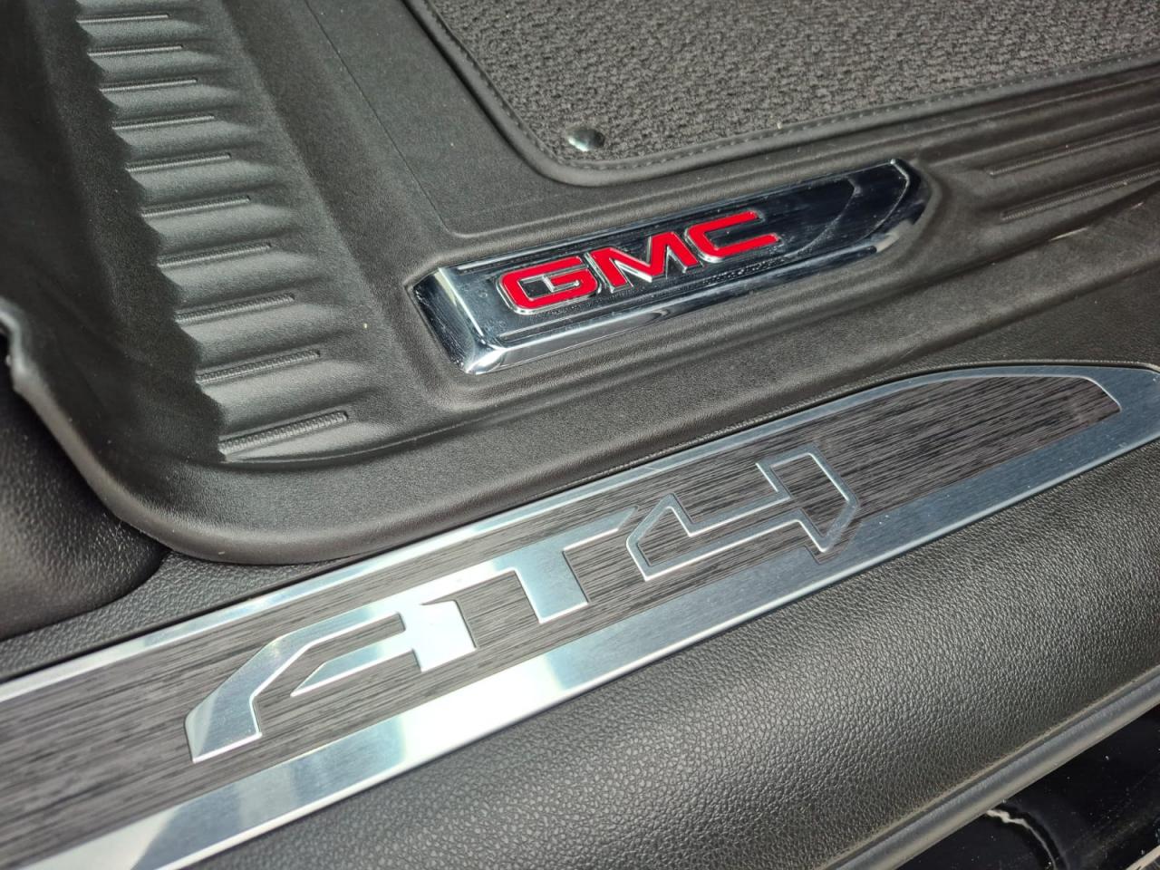 GMC Sierra 1500 Crew cab AT4 4x4 V8 6,2L